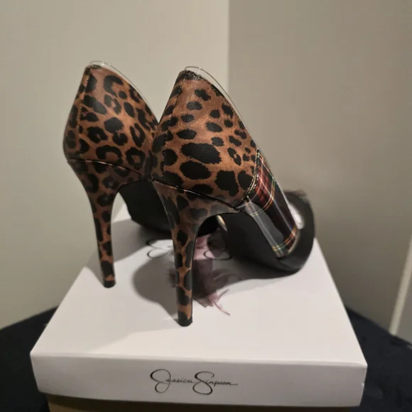 Jessica Simpson Women's Plaid and Leopard Heels - Picture 3 of 7